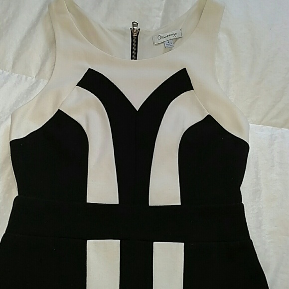 Black & Cream color block Dress - Picture 5 of 8